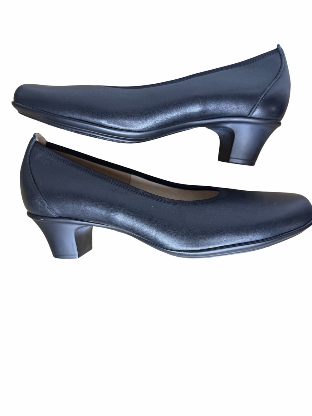 SAS Milano Pump size 8.5M Black Leather Heels Comfort Shoes MSRP $179